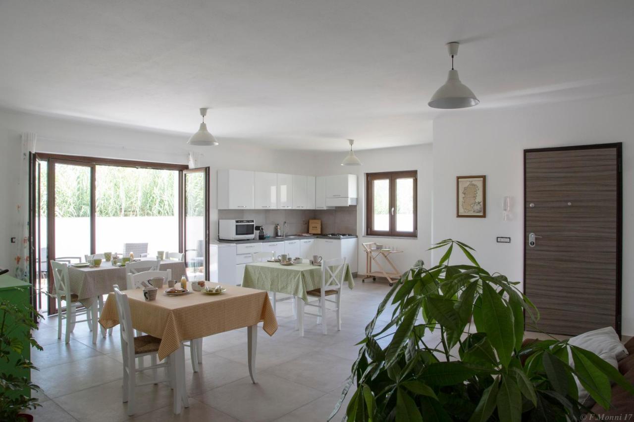 B&B Agata E Gli Altri Tortolì Eksteriør bilde