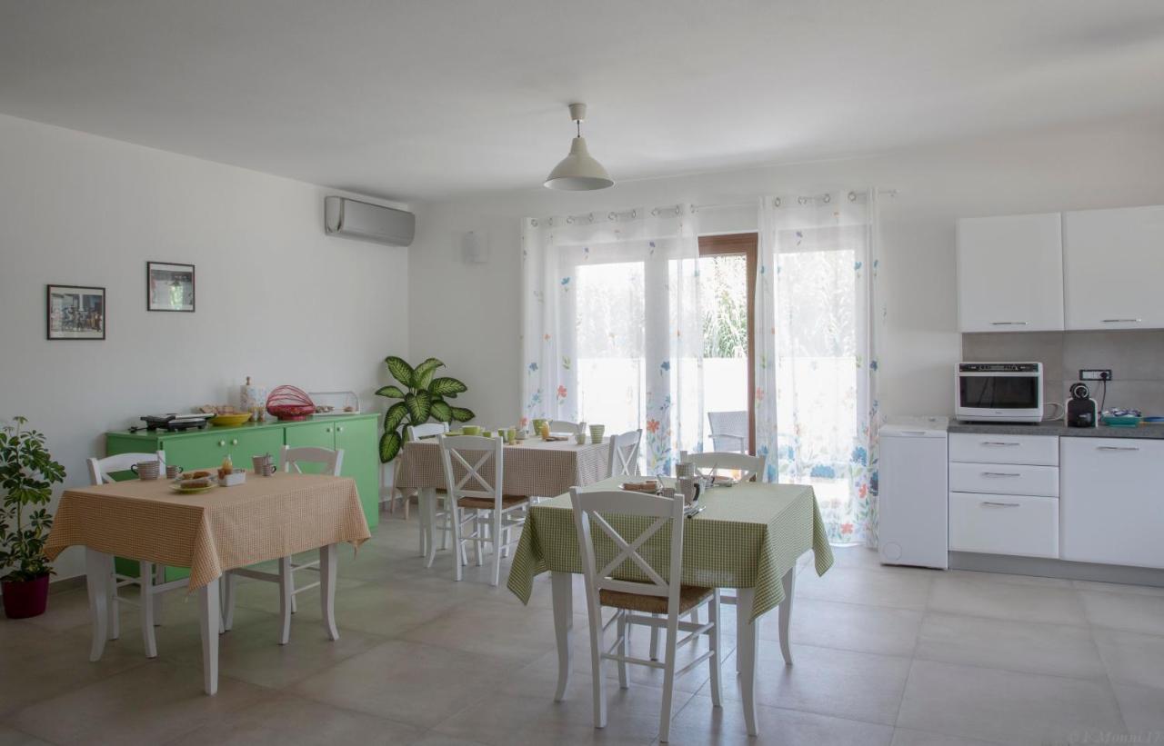 B&B Agata E Gli Altri Tortolì Eksteriør bilde